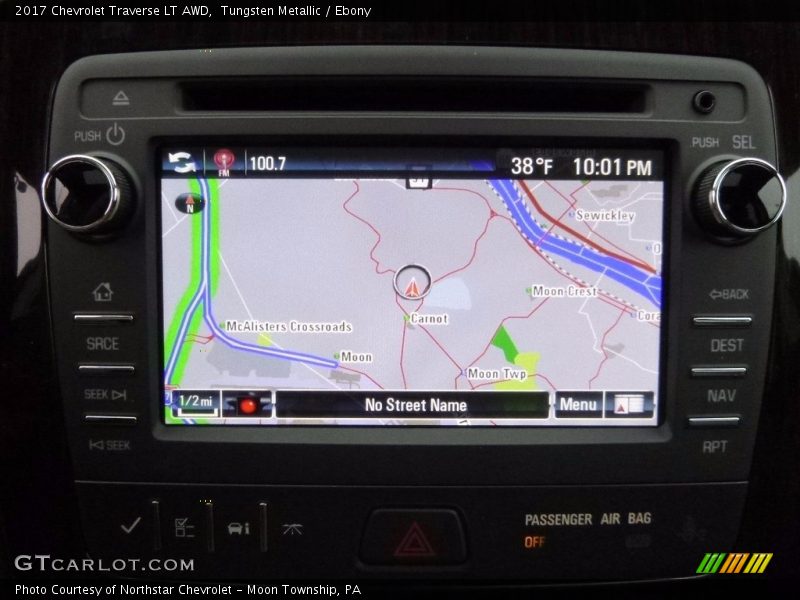 Tungsten Metallic / Ebony 2017 Chevrolet Traverse LT AWD