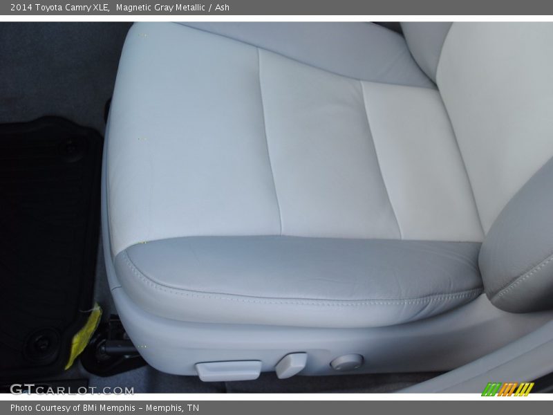 Magnetic Gray Metallic / Ash 2014 Toyota Camry XLE