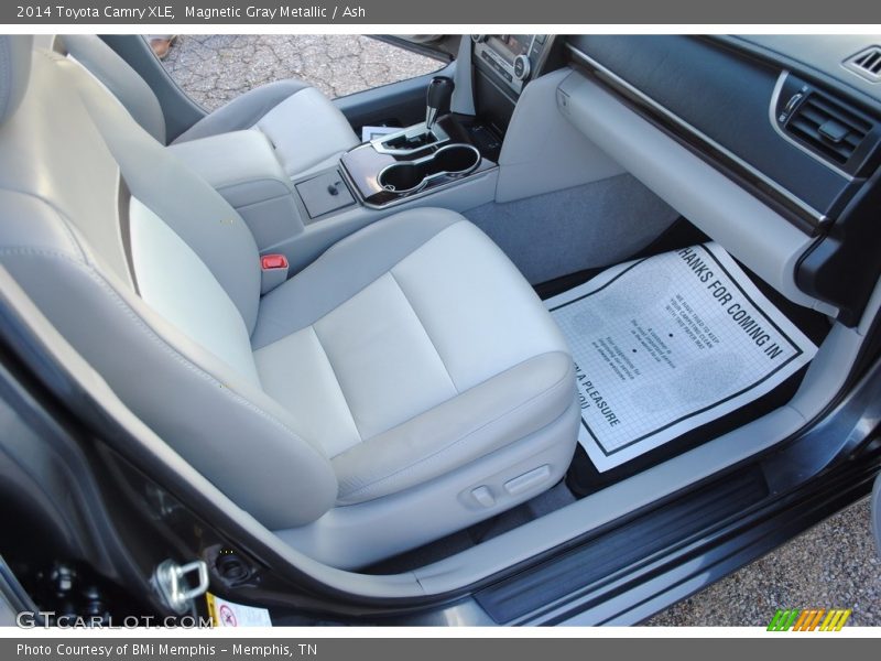 Magnetic Gray Metallic / Ash 2014 Toyota Camry XLE