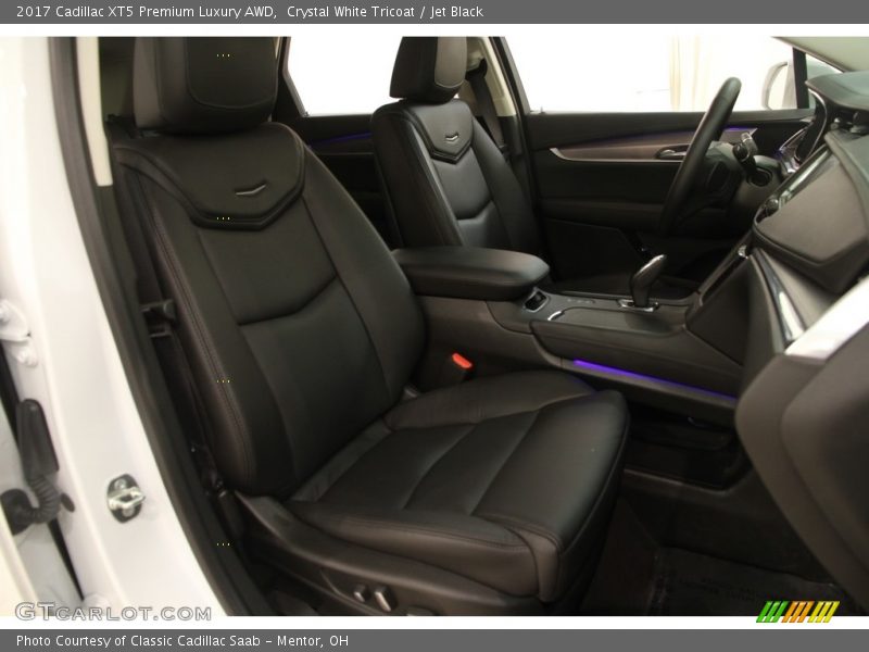 Crystal White Tricoat / Jet Black 2017 Cadillac XT5 Premium Luxury AWD