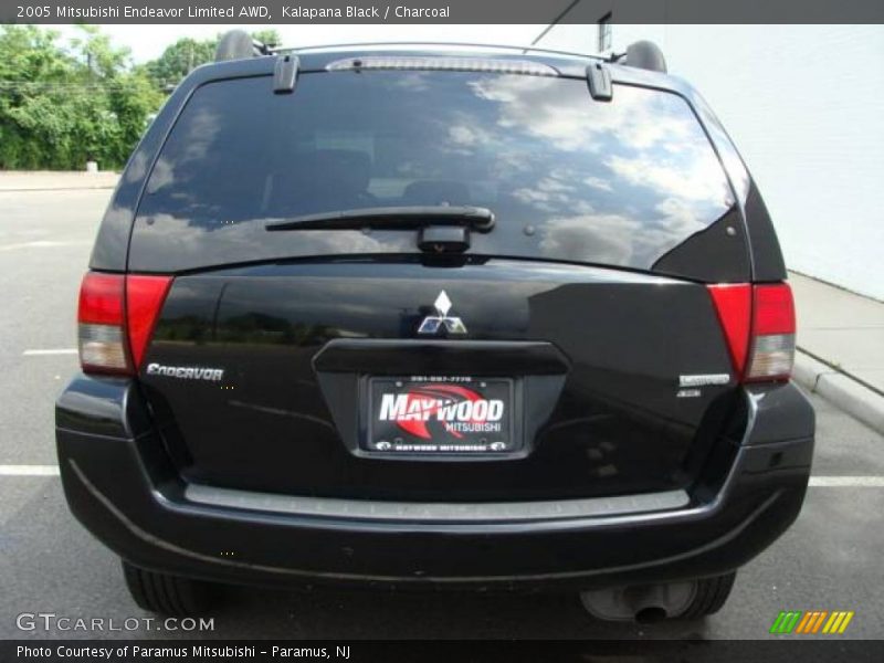 Kalapana Black / Charcoal 2005 Mitsubishi Endeavor Limited AWD
