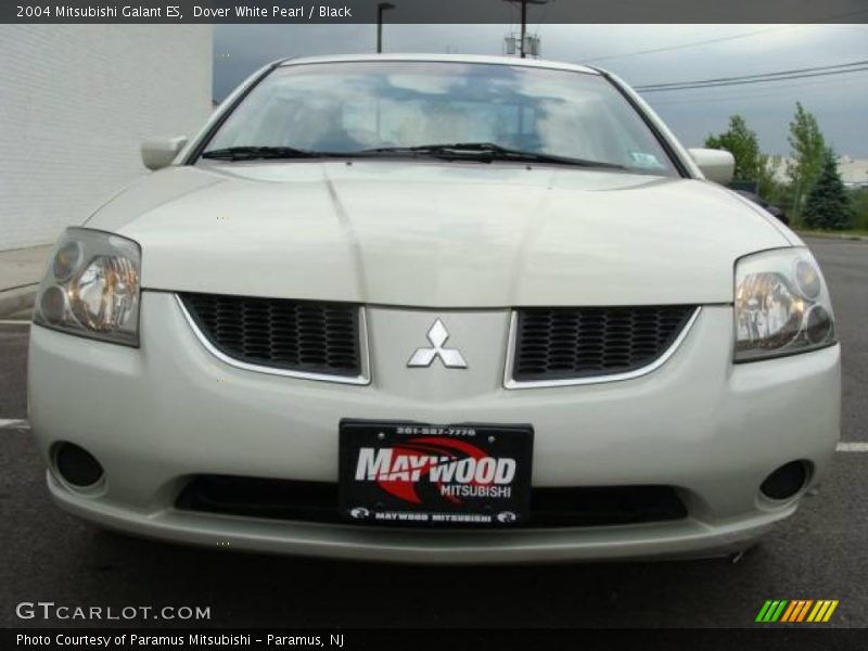 Dover White Pearl / Black 2004 Mitsubishi Galant ES