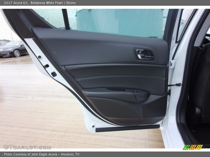 Bellanova White Pearl / Ebony 2017 Acura ILX
