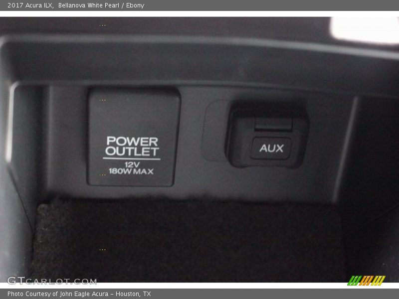 Bellanova White Pearl / Ebony 2017 Acura ILX