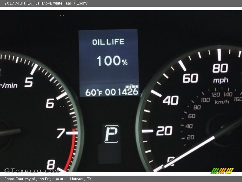 Bellanova White Pearl / Ebony 2017 Acura ILX
