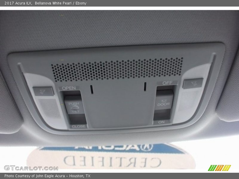 Bellanova White Pearl / Ebony 2017 Acura ILX