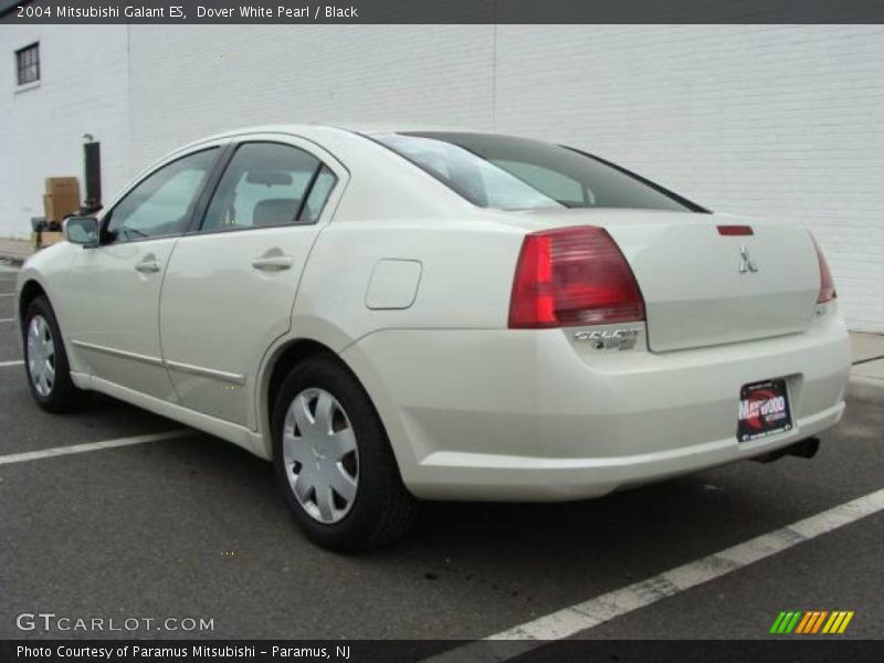 Dover White Pearl / Black 2004 Mitsubishi Galant ES