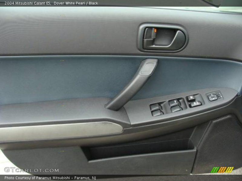 Dover White Pearl / Black 2004 Mitsubishi Galant ES