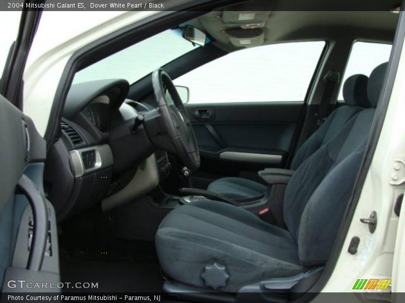 Dover White Pearl / Black 2004 Mitsubishi Galant ES