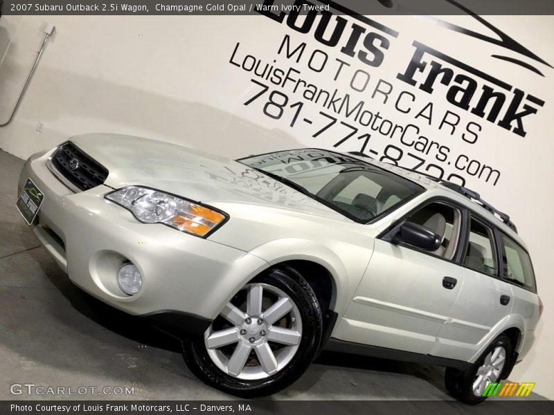 Champagne Gold Opal / Warm Ivory Tweed 2007 Subaru Outback 2.5i Wagon