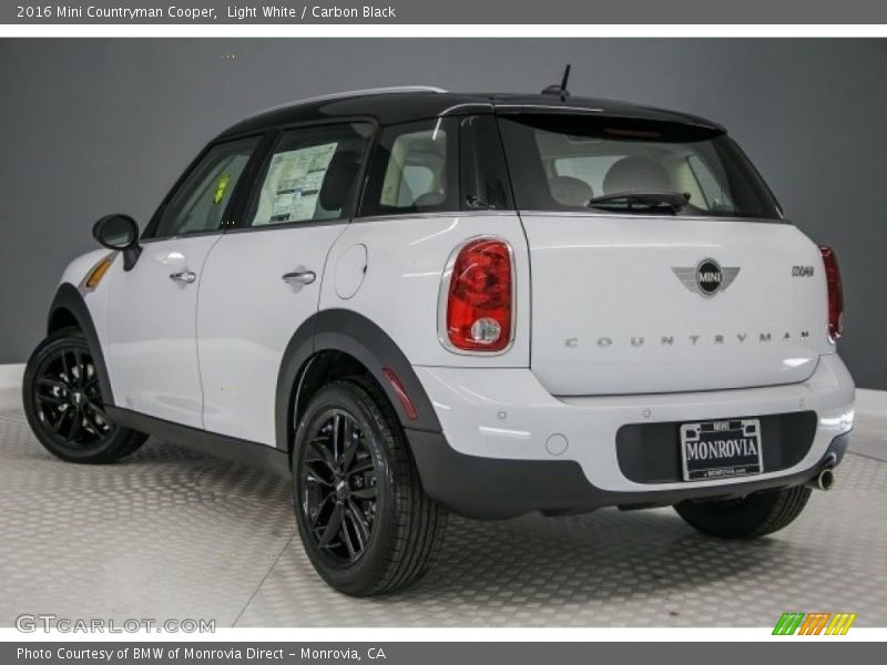 Light White / Carbon Black 2016 Mini Countryman Cooper