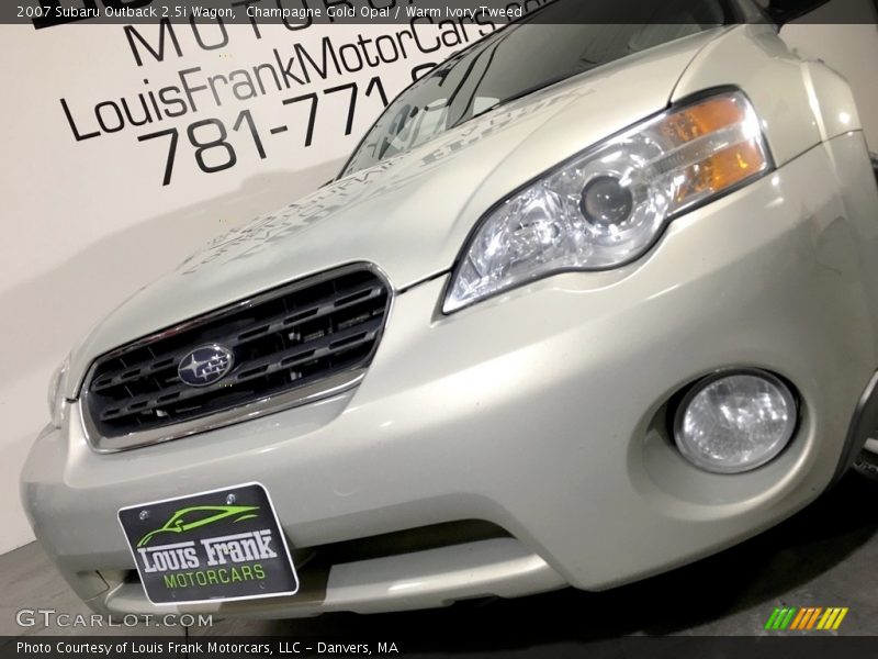 Champagne Gold Opal / Warm Ivory Tweed 2007 Subaru Outback 2.5i Wagon
