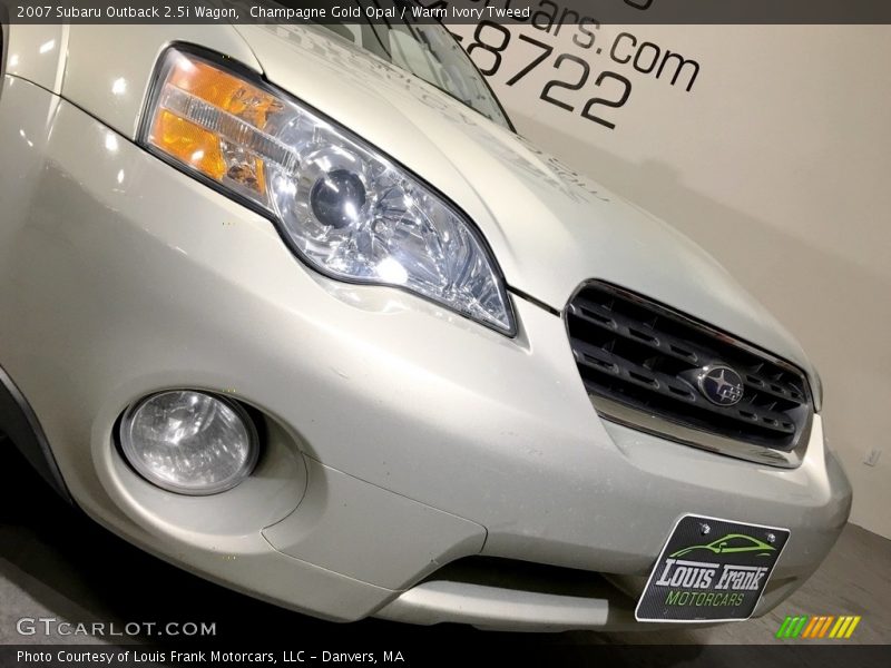 Champagne Gold Opal / Warm Ivory Tweed 2007 Subaru Outback 2.5i Wagon