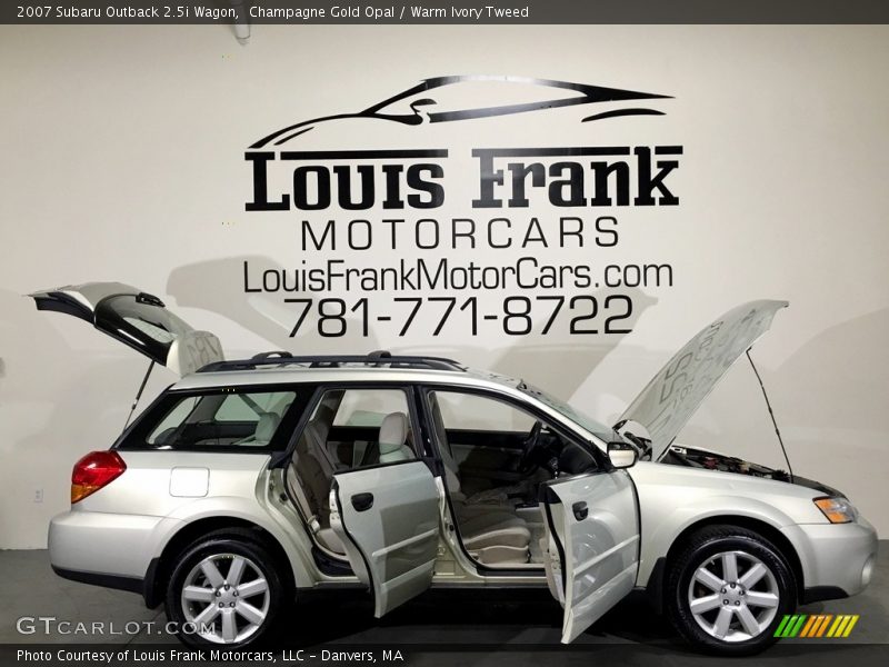 Champagne Gold Opal / Warm Ivory Tweed 2007 Subaru Outback 2.5i Wagon