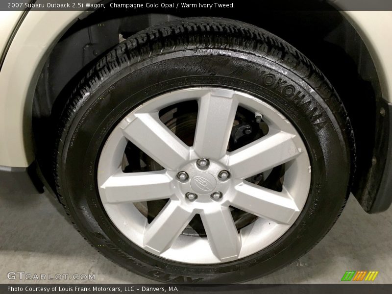 Champagne Gold Opal / Warm Ivory Tweed 2007 Subaru Outback 2.5i Wagon
