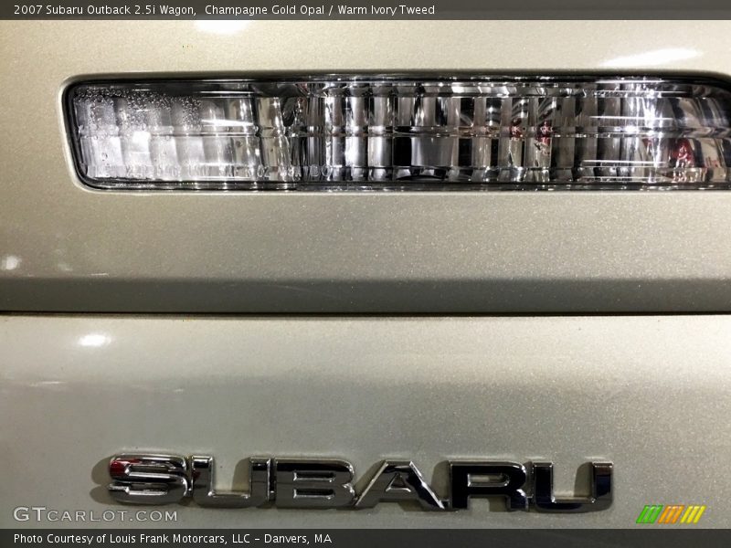 Champagne Gold Opal / Warm Ivory Tweed 2007 Subaru Outback 2.5i Wagon