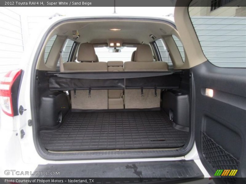 Super White / Sand Beige 2012 Toyota RAV4 I4