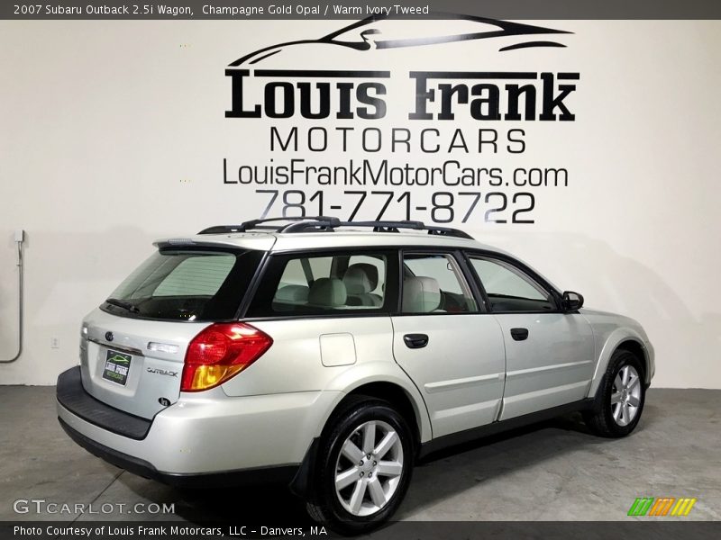 Champagne Gold Opal / Warm Ivory Tweed 2007 Subaru Outback 2.5i Wagon