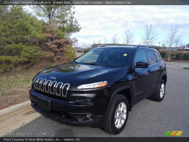 Brilliant Black Crystal Pearl / Iceland - Black/Iceland Gray 2014 Jeep Cherokee Latitude 4x4