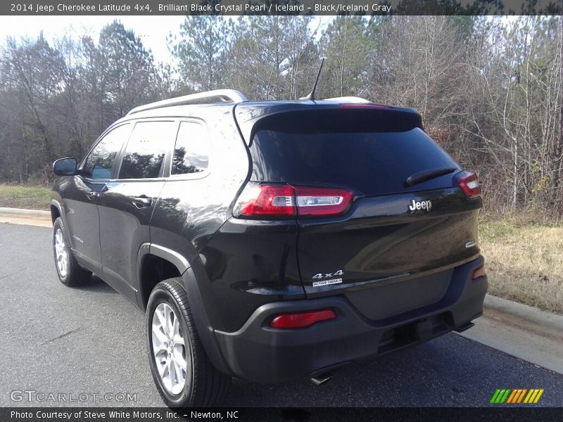 Brilliant Black Crystal Pearl / Iceland - Black/Iceland Gray 2014 Jeep Cherokee Latitude 4x4