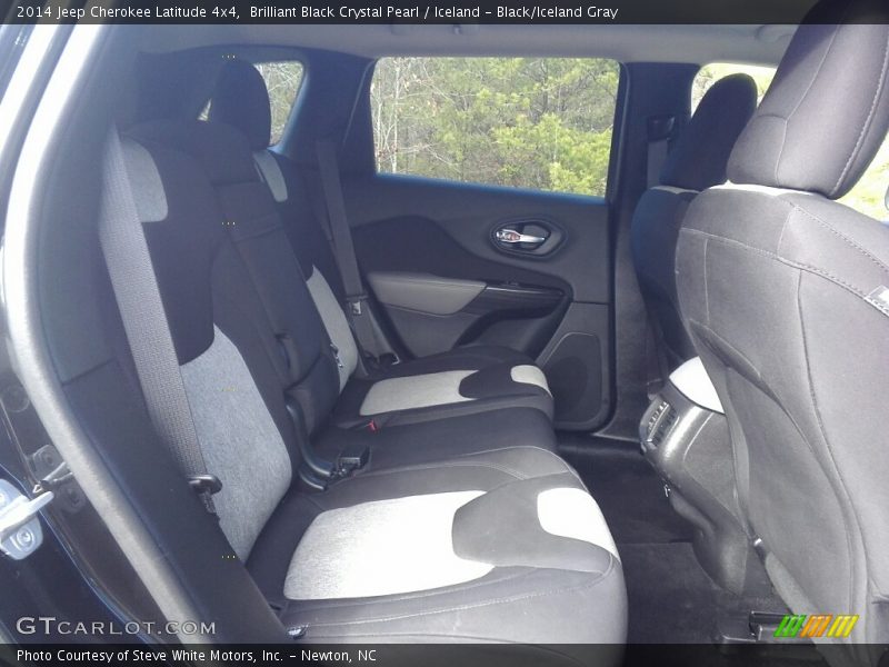 Brilliant Black Crystal Pearl / Iceland - Black/Iceland Gray 2014 Jeep Cherokee Latitude 4x4