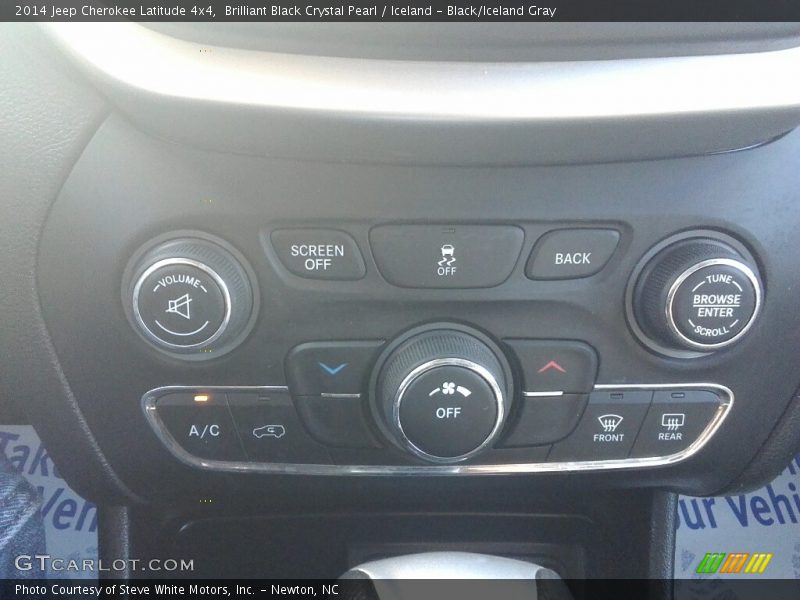 Brilliant Black Crystal Pearl / Iceland - Black/Iceland Gray 2014 Jeep Cherokee Latitude 4x4