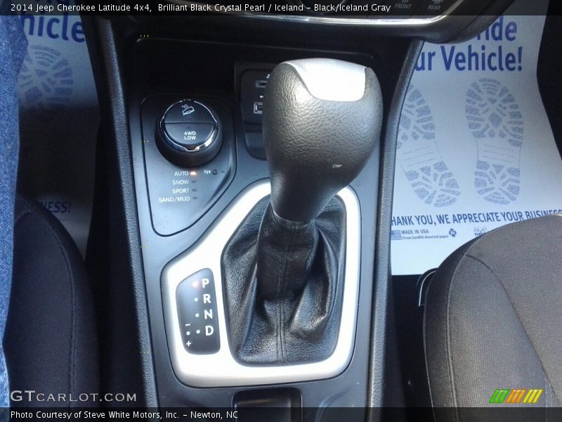 Brilliant Black Crystal Pearl / Iceland - Black/Iceland Gray 2014 Jeep Cherokee Latitude 4x4