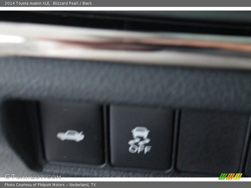 Blizzard Pearl / Black 2014 Toyota Avalon XLE