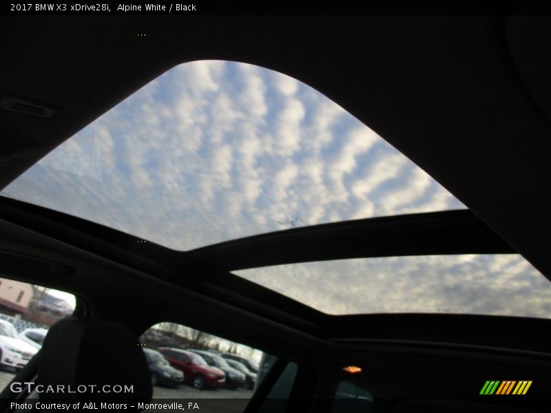 Sunroof of 2017 X3 xDrive28i
