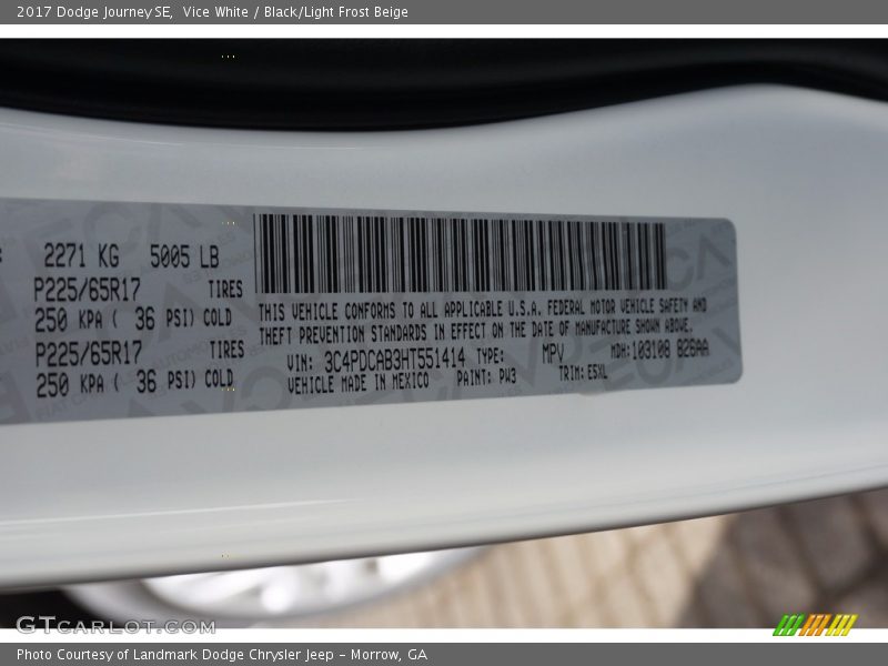 Vice White / Black/Light Frost Beige 2017 Dodge Journey SE