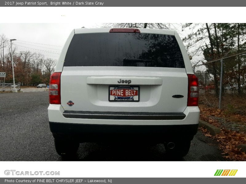 Bright White / Dark Slate Gray 2017 Jeep Patriot Sport