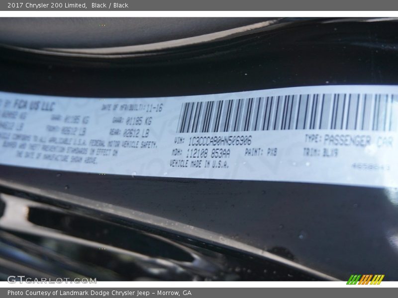 Black / Black 2017 Chrysler 200 Limited