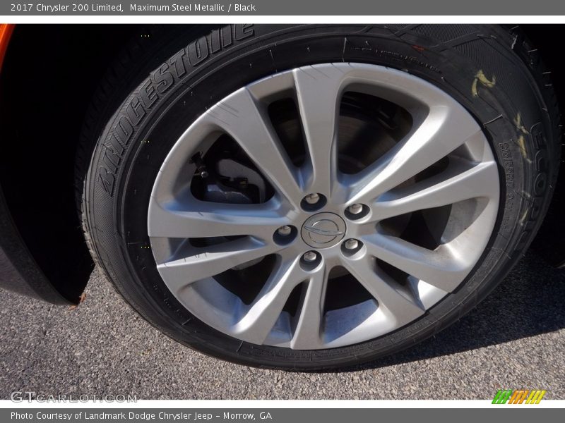Maximum Steel Metallic / Black 2017 Chrysler 200 Limited