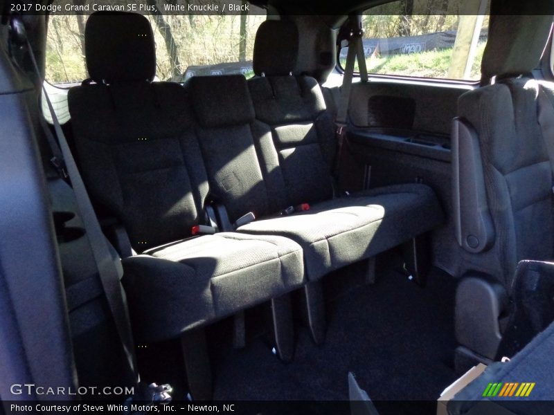 White Knuckle / Black 2017 Dodge Grand Caravan SE Plus