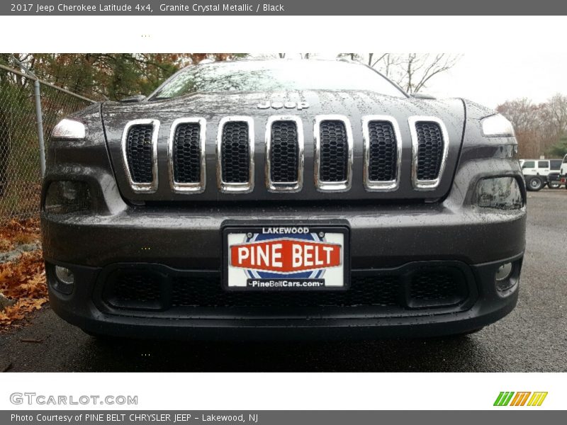 Granite Crystal Metallic / Black 2017 Jeep Cherokee Latitude 4x4