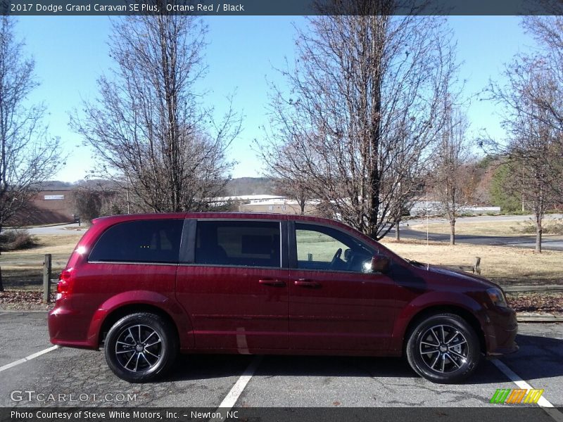 Octane Red / Black 2017 Dodge Grand Caravan SE Plus