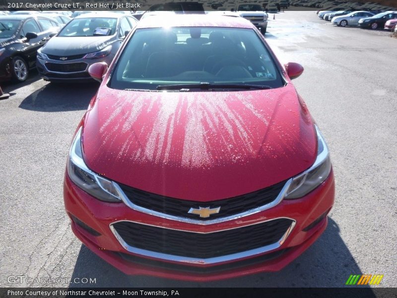 Red Hot / Jet Black 2017 Chevrolet Cruze LT