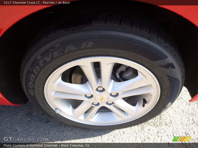 Red Hot / Jet Black 2017 Chevrolet Cruze LT