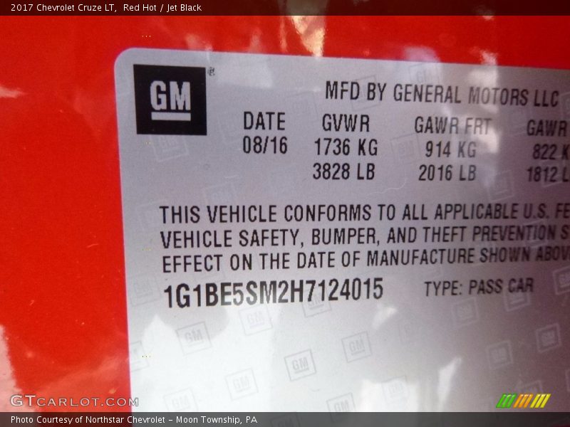 Red Hot / Jet Black 2017 Chevrolet Cruze LT