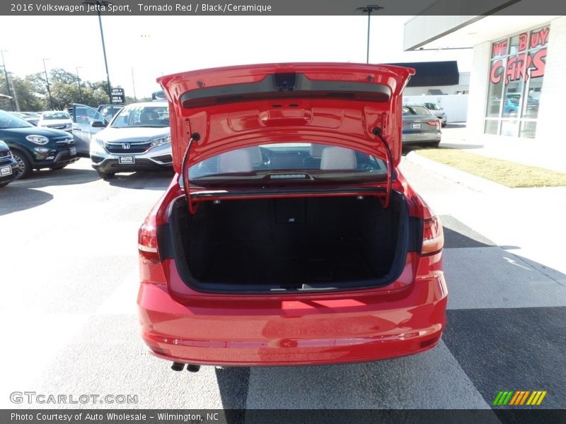 Tornado Red / Black/Ceramique 2016 Volkswagen Jetta Sport
