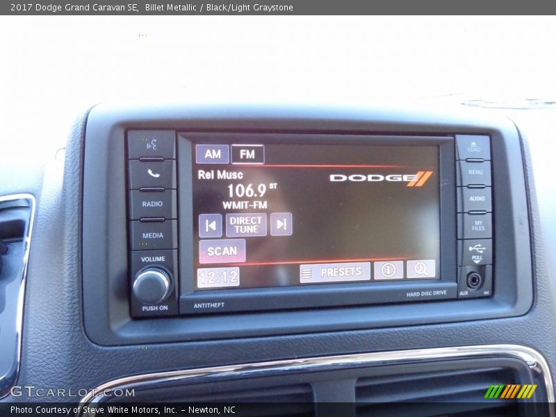 Billet Metallic / Black/Light Graystone 2017 Dodge Grand Caravan SE