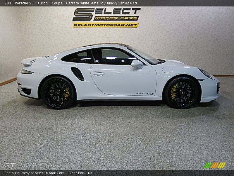 Carrara White Metallic / Black/Garnet Red 2015 Porsche 911 Turbo S Coupe