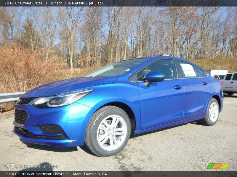 Kinetic Blue Metallic / Jet Black 2017 Chevrolet Cruze LT