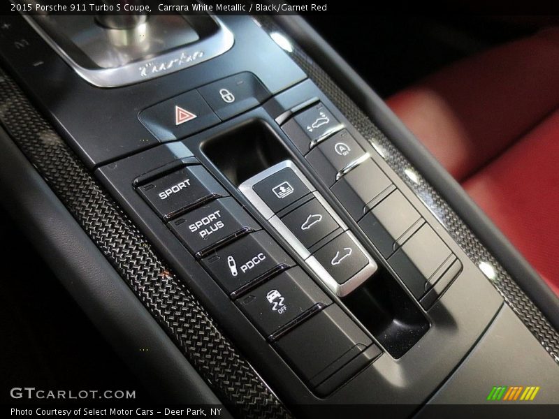 Controls of 2015 911 Turbo S Coupe