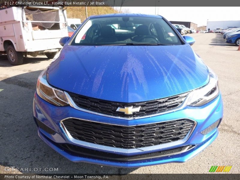 Kinetic Blue Metallic / Jet Black 2017 Chevrolet Cruze LT