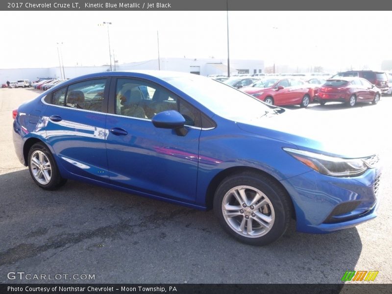 Kinetic Blue Metallic / Jet Black 2017 Chevrolet Cruze LT