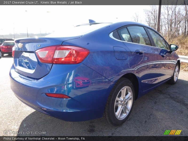 Kinetic Blue Metallic / Jet Black 2017 Chevrolet Cruze LT