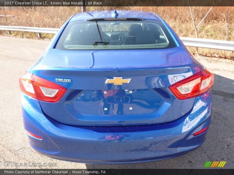 Kinetic Blue Metallic / Jet Black 2017 Chevrolet Cruze LT