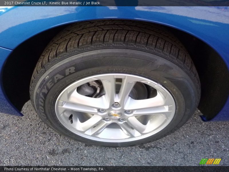 Kinetic Blue Metallic / Jet Black 2017 Chevrolet Cruze LT