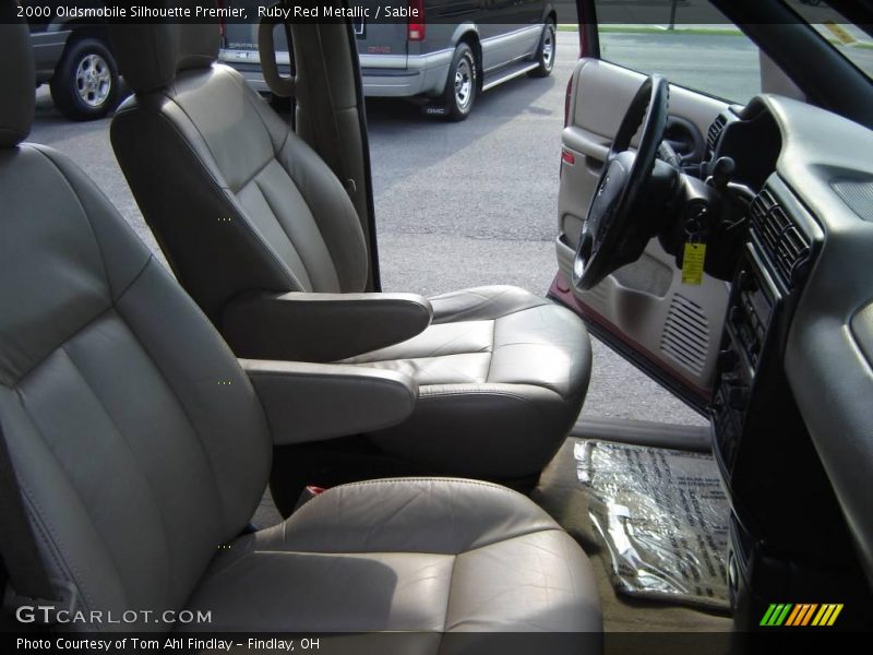 Ruby Red Metallic / Sable 2000 Oldsmobile Silhouette Premier